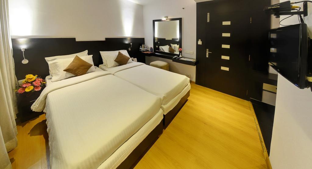 Hotel Gokulam Park Chennai Exterior foto
