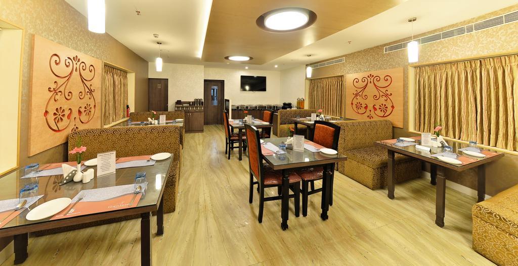 Hotel Gokulam Park Chennai Exterior foto
