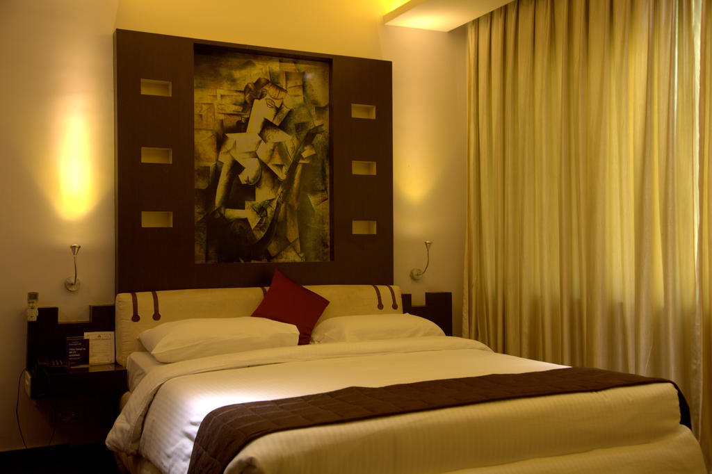 Hotel Gokulam Park Chennai Exterior foto