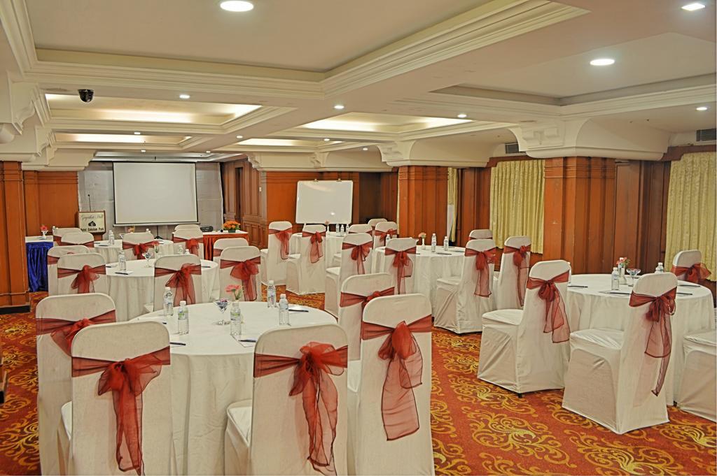 Hotel Gokulam Park Chennai Exterior foto